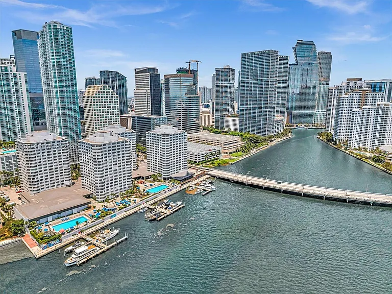 825 Brickell Bay Dr #2048 — Photo 65