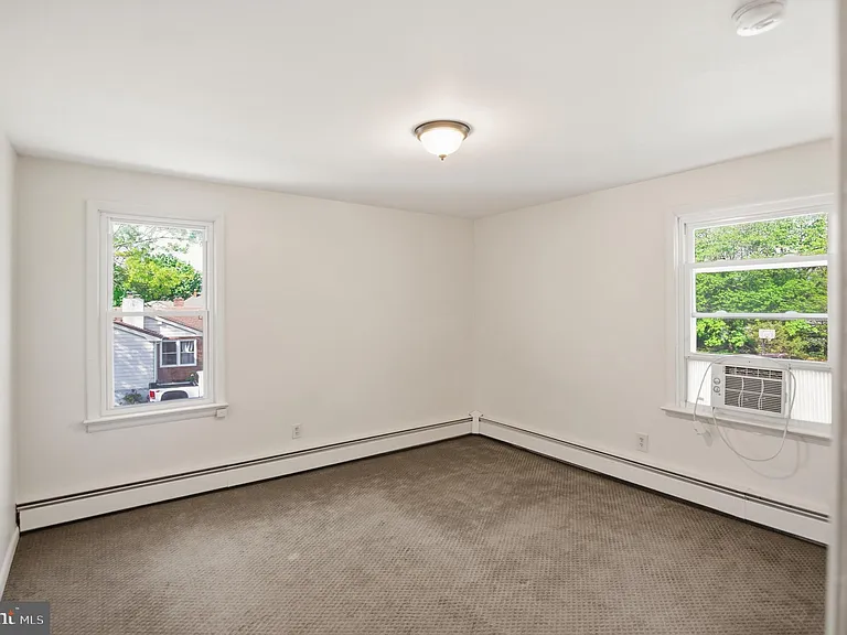 1130 E Park Ave #B — Photo 13