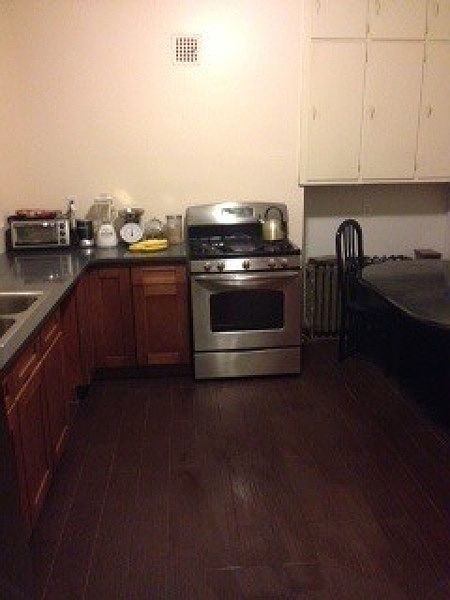 1st image of 670 E 27th St