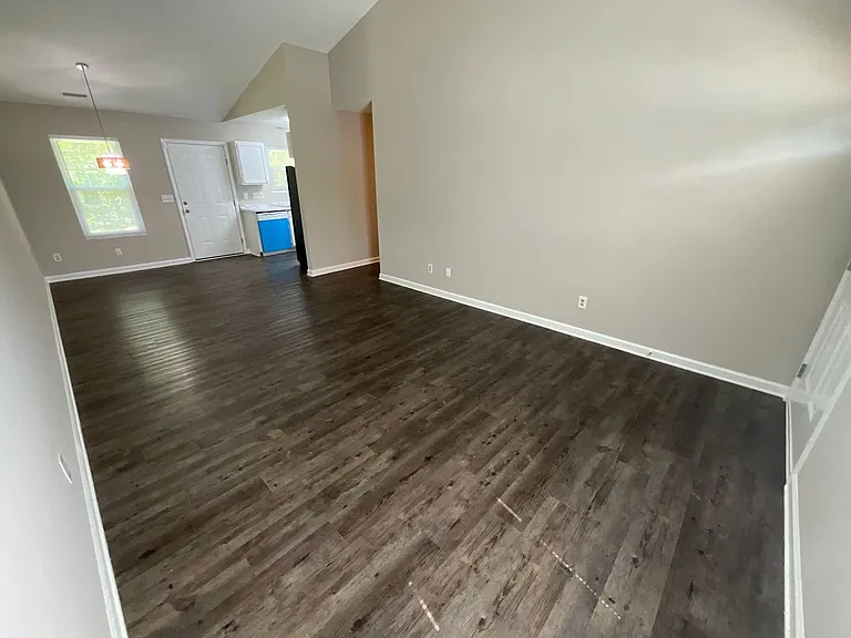 2709 Ingleside Dr — Photo 8