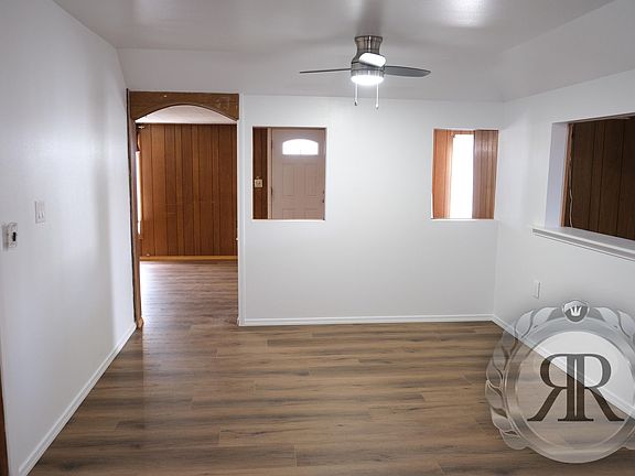 5th image of 904 S Fair Ave