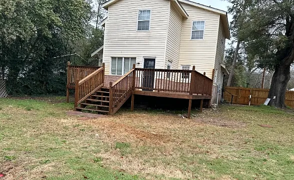 920 Lamore St — Photo 9