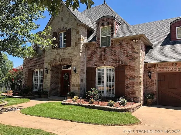 12113 S Ash Ave, Jenks, OK 74037
