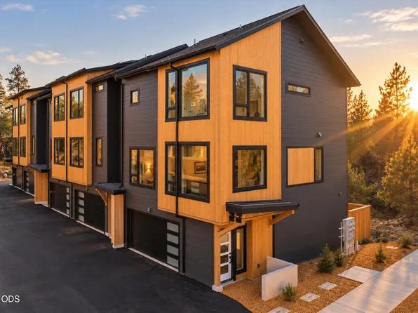 154 NW Copperwood Ct, Bend, OR 97703