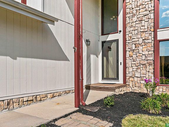 3rd image of 7013 S 140th Ave