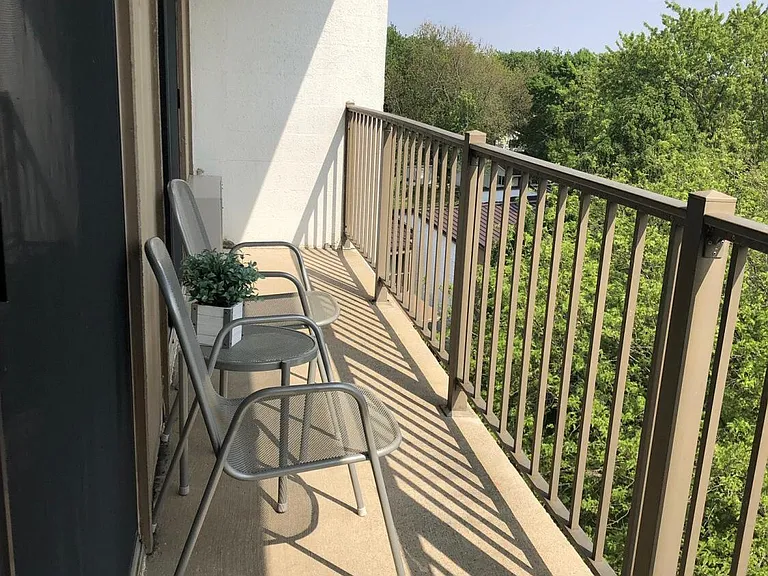 2700 N Shore Dr #703 — Photo 13