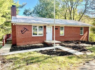 400 N Center Rd, Bloomfield, IN 47601