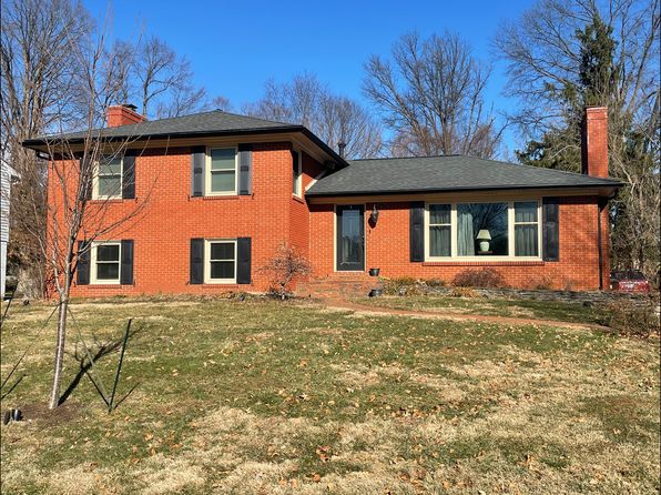6425 Regency Ln