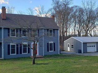 1122 Slingluff Rd, New Windsor, MD 21776