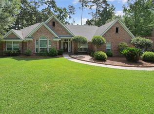421 Heavens Dr, Mandeville, LA 70471