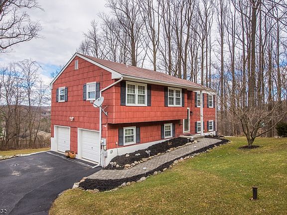 2nd image of 37 Bettino Dr