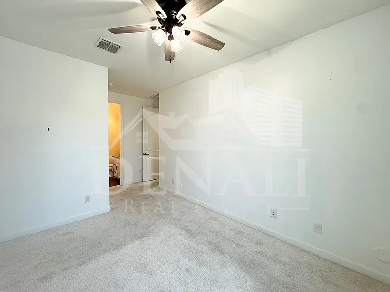 1729 W Myrna Ln — Photo 26