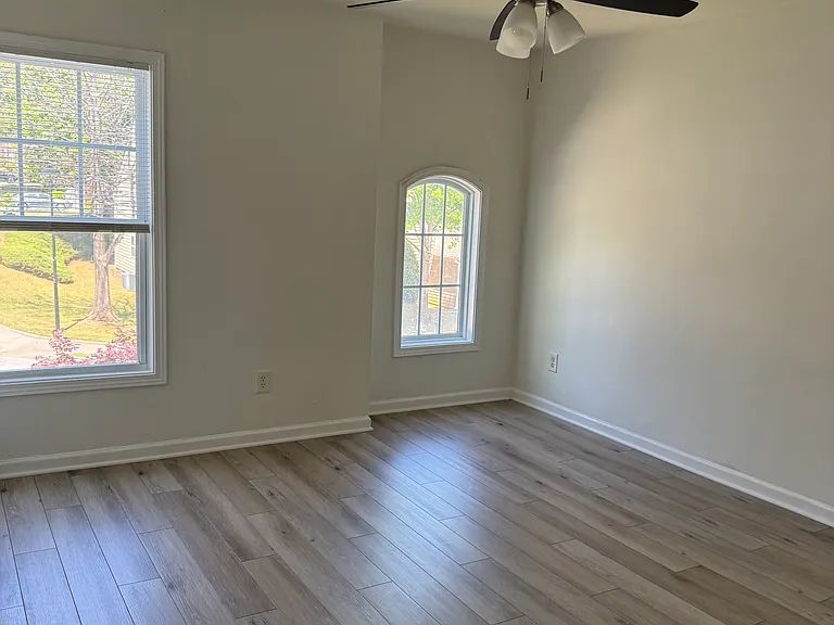 547 Bridgeton Cv — Photo 14