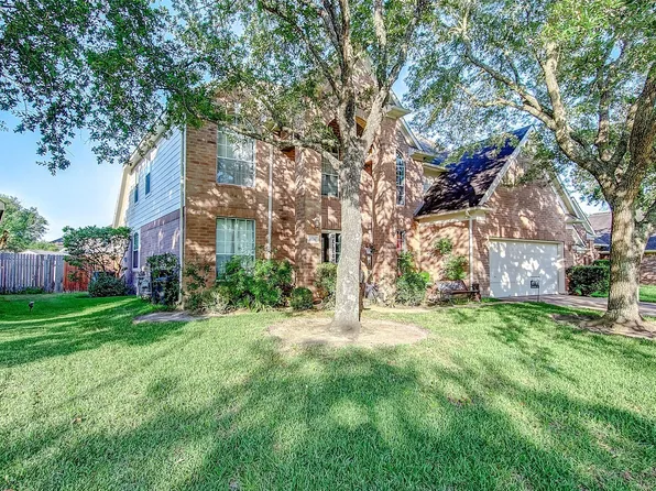 8118 Laurel Ln, Baytown, TX 77523