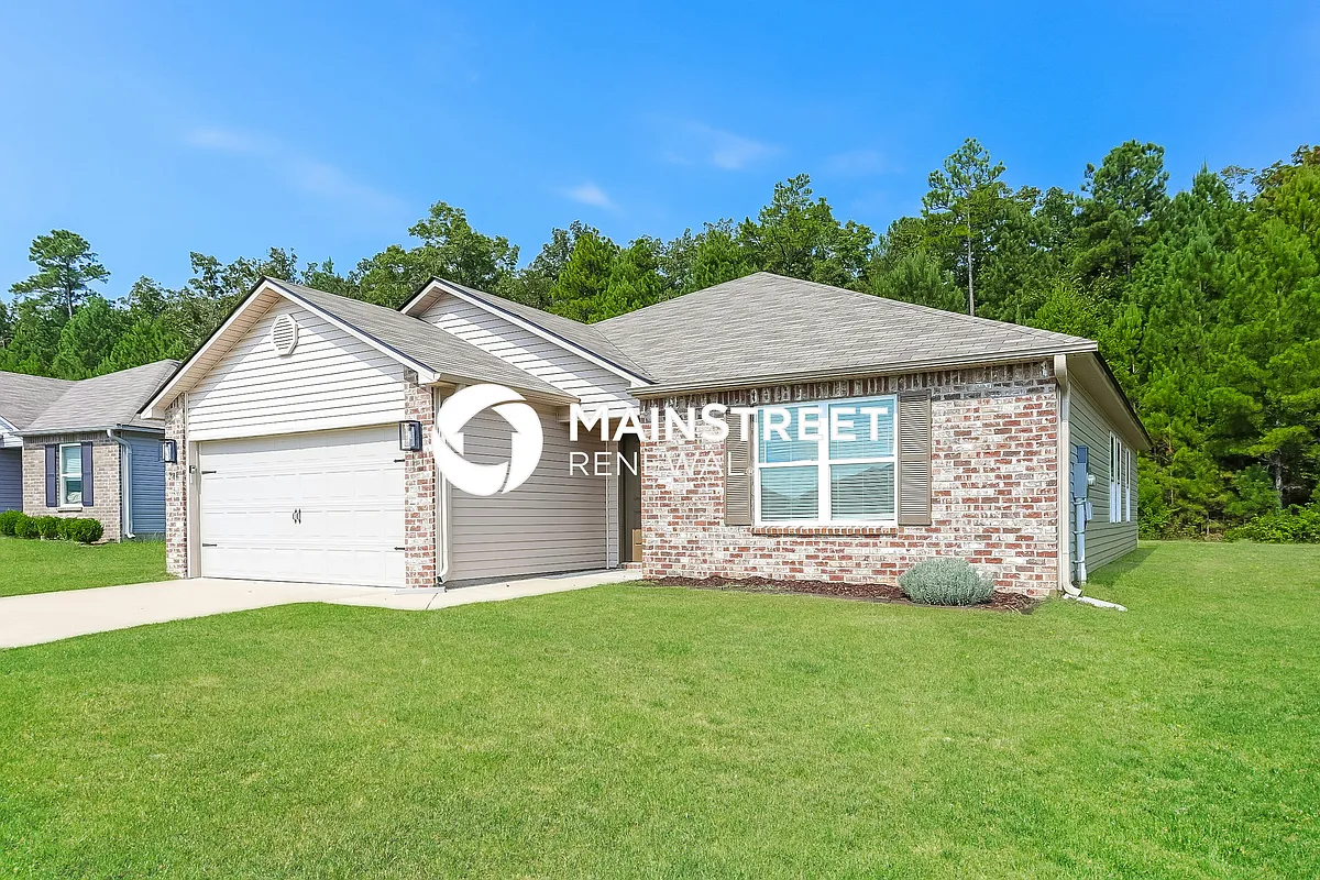 Front View - 281 Hillcrest Dr