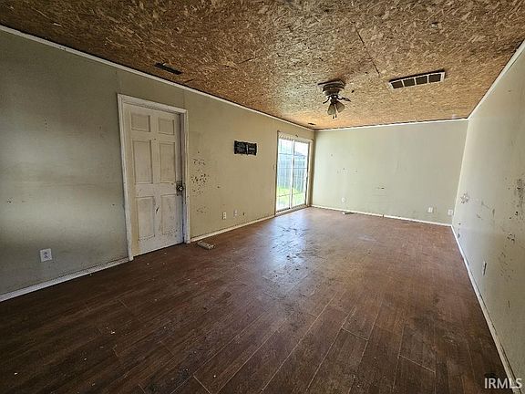 4th image of 2106 W 8th St