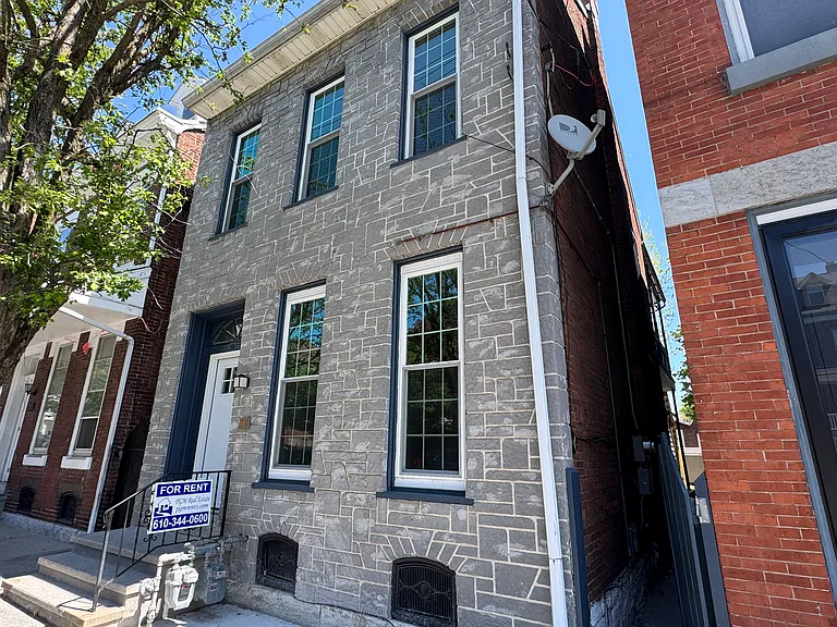 230 S 8th Street — Photo 18