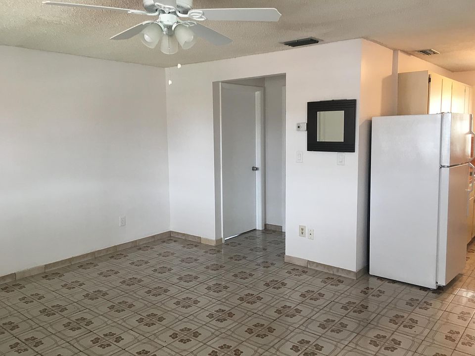 2nd image of 56 W 28th St