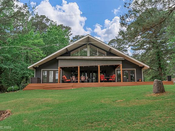 4th image of 504 Moore Rd