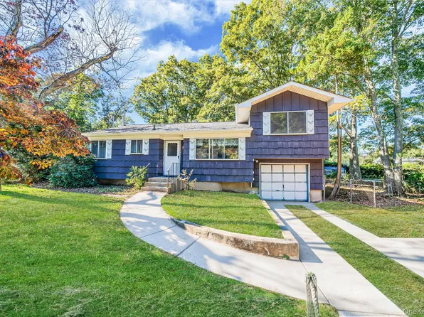 54 Mount Sinai Coram Road, Coram, NY 11727