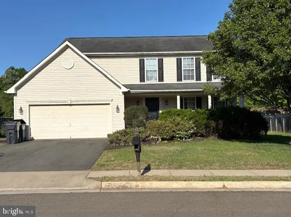 6686 Clarkes Meadow Dr, Bealeton, VA 22712