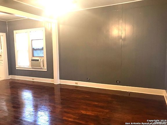3rd image of 646 Bailey Ave #B
