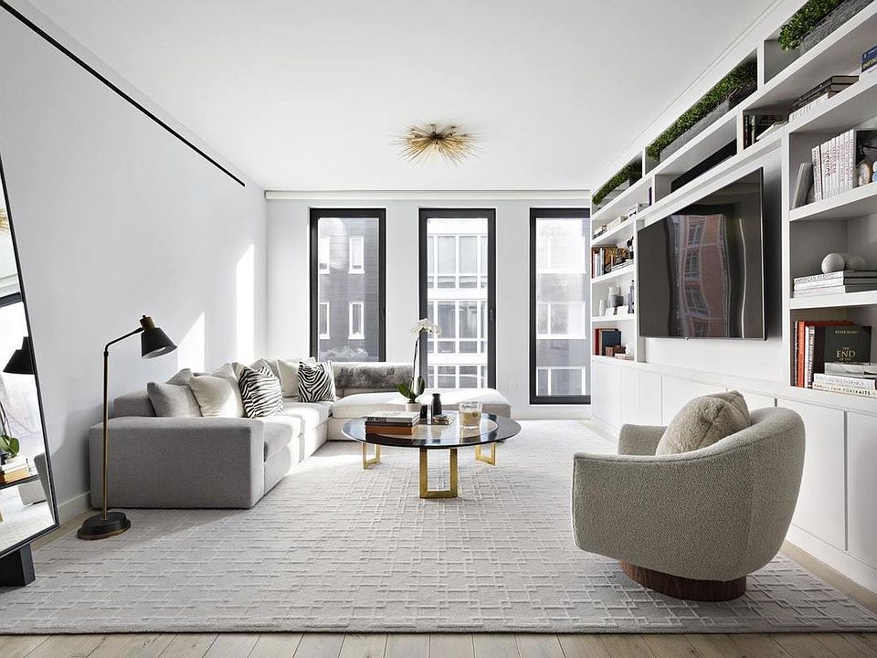 1st image of 15 Renwick St #404