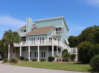 106 Sea Breeze Ct, Emerald Isle, NC 28594