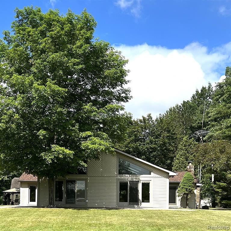 1390 Shady Crest Dr, Hartland, MI 48353 Zillow