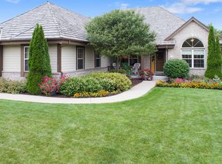 W169N7683 Overlook Trl, Menomonee Falls, WI 53051