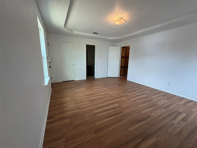 425 Signal Hill Ct N — Photo 9