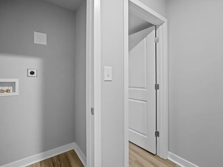 In-unit hookups available!
