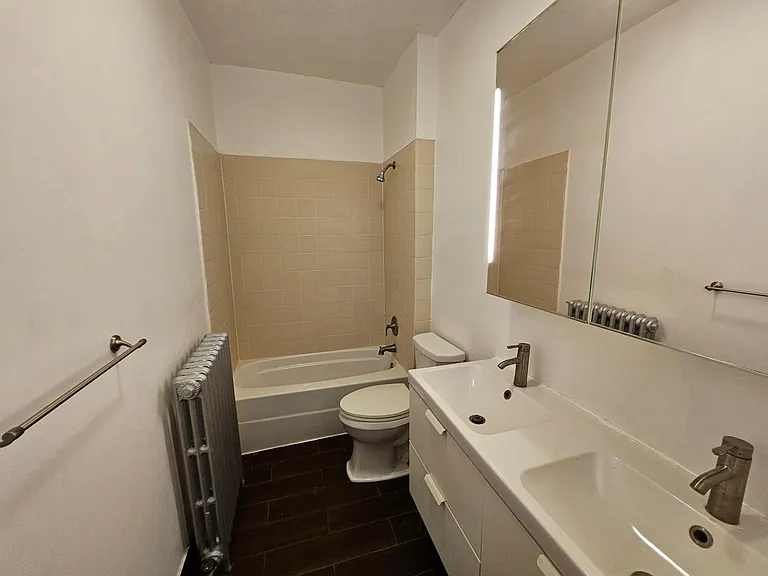 245 Commerce St #2 — Photo 7