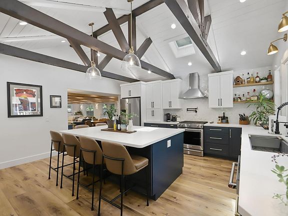 3rd image of 3184 Calistoga Road