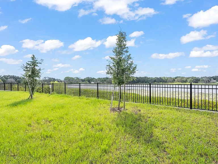 1112 Fox Path Rd — Photo 18