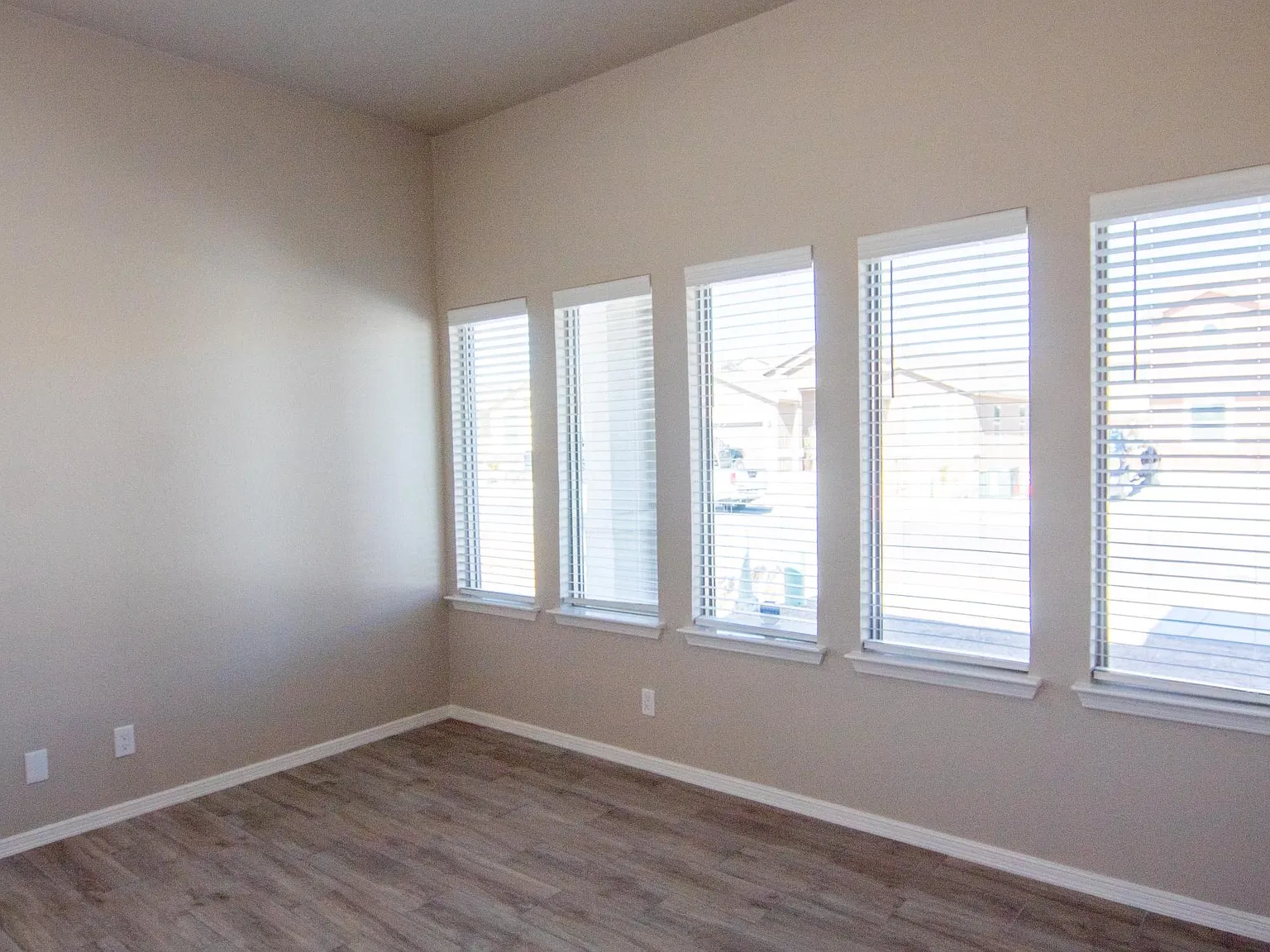 12624 Blue Heron Dr — Photo 4