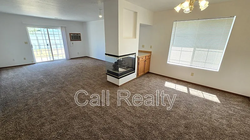 3 bed, 2.0 bath, 1500 sqft, $1,775 — Photo 3