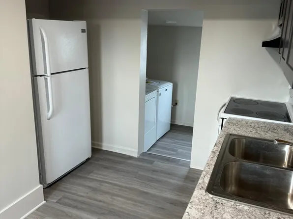 200 N Main St #3, Bridgewater, VA 22812
