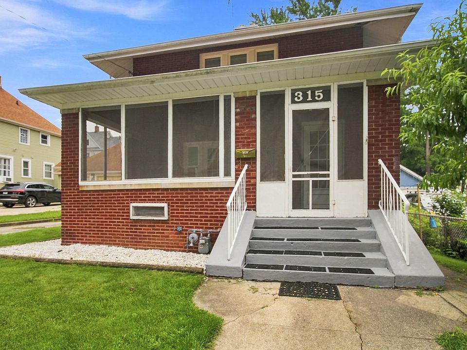 1st image of 315 Center St
