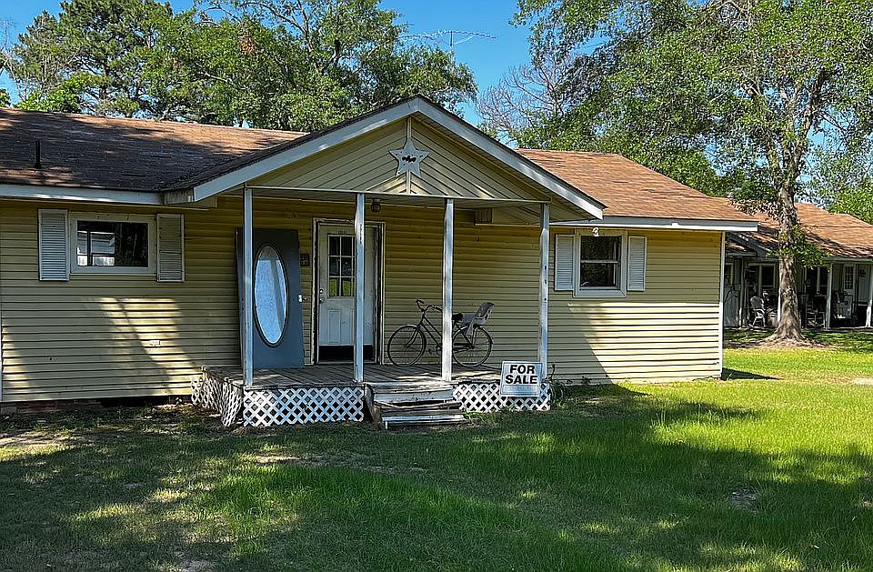 2nd image of 20585 Twin Oaks Dr