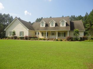 135 Mockingbird Ln, Alma, GA 31510