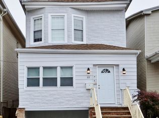 22 E 44th St, Bayonne, NJ 07002