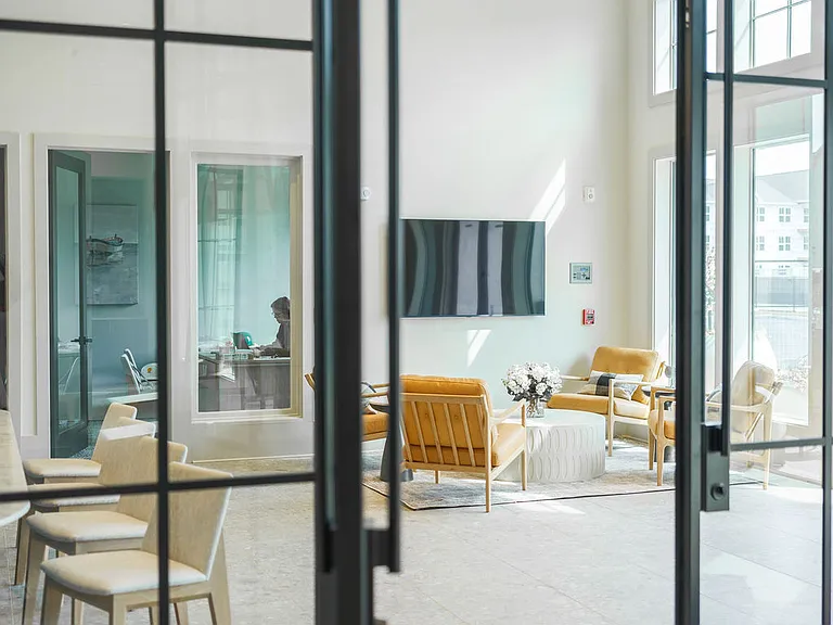 Miro Luxury Apartments — Photo 19