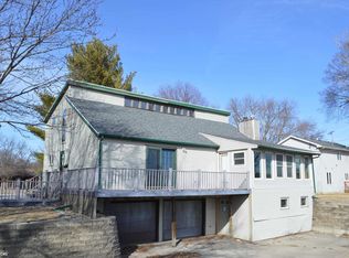 659 3rd Pl SE, Mason City, IA 50401