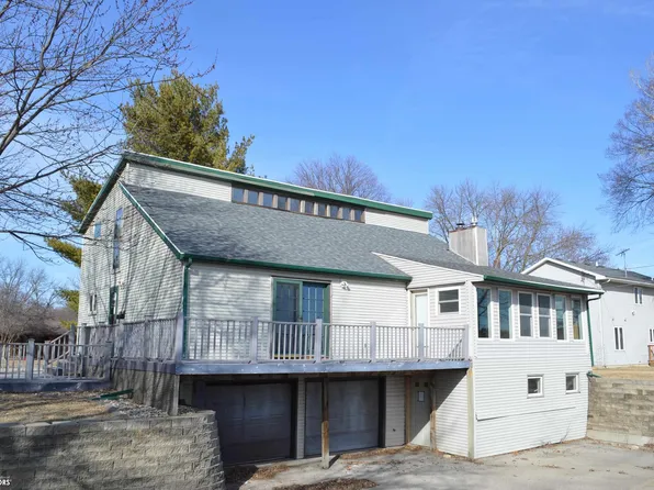 659 3rd Pl SE, Mason City, IA 50401