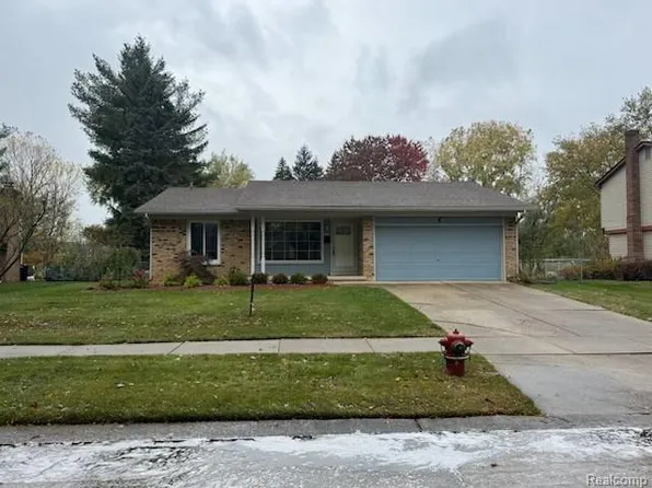 4953 Stoddard Dr, Troy, MI 48085