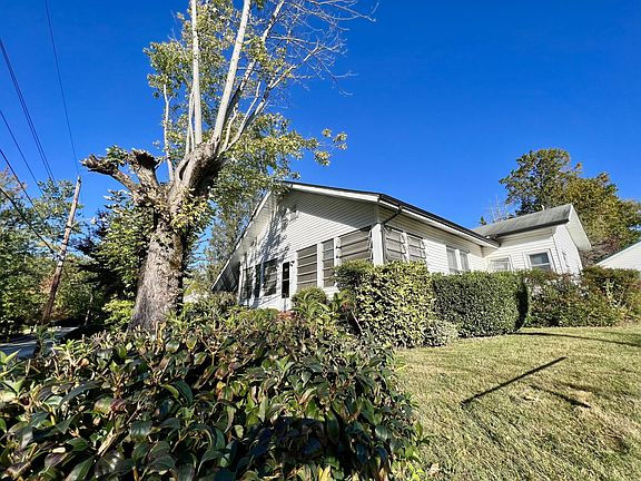 315 W Allen Street Downtown Hendersonville, NC