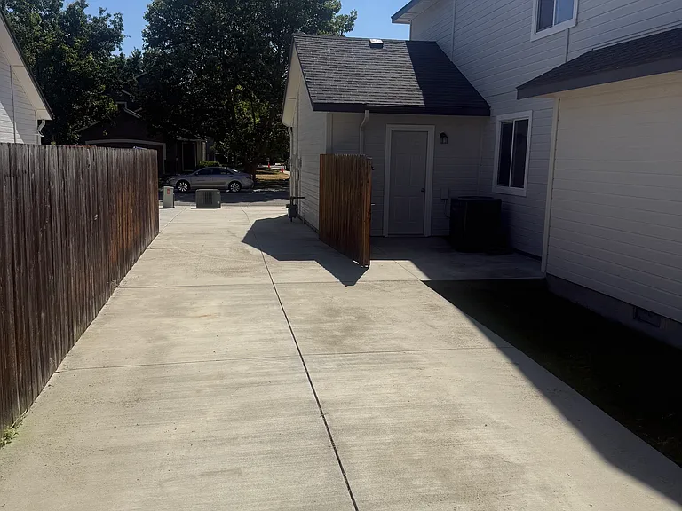 6489 S Cheshire Ave — Photo 5