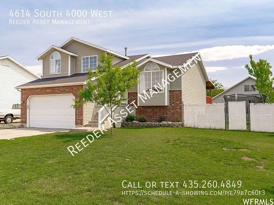 5 bedroom 3 bathroom Home in Roy with a Balcony! — Photo 2