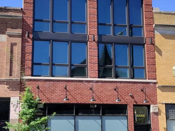 2886 N Milwaukee Ave #3, Chicago, IL 60618
